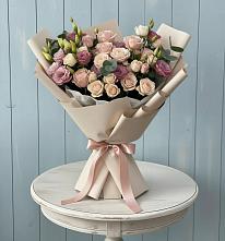Букет цветов из:  Розы и Лизиантусы в Головино