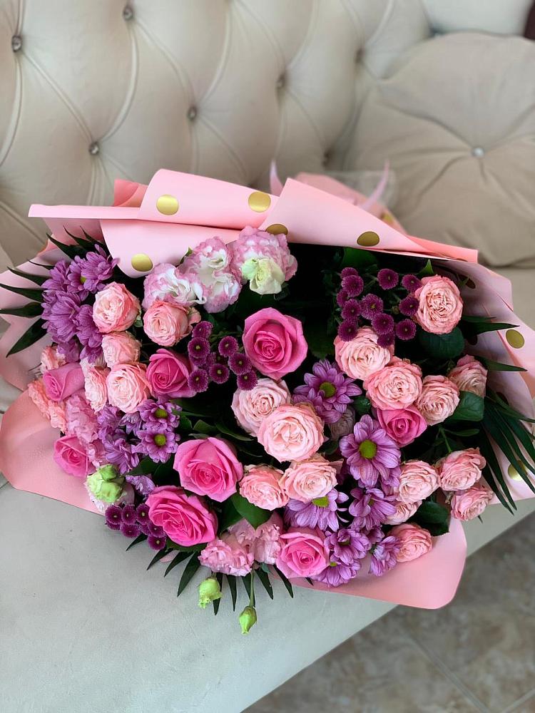 Букет цветов из: Хризантемы, Розы и Лизиантусы в Головино