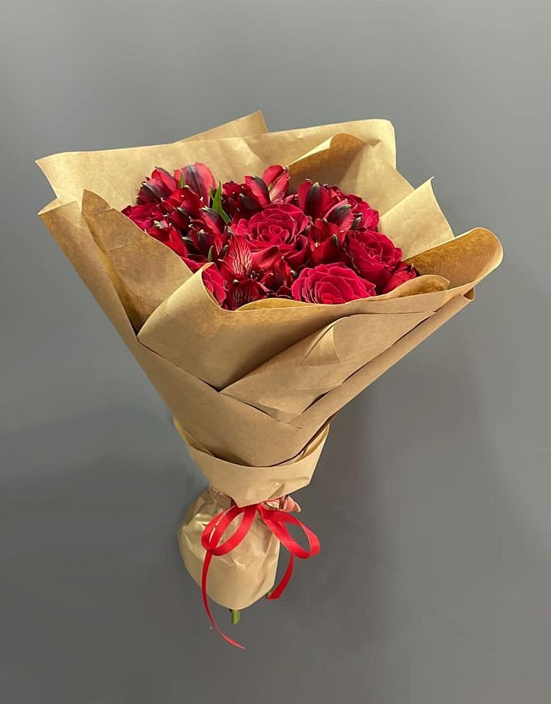 Букет цветов из: Альстромерии и Розы в Головино