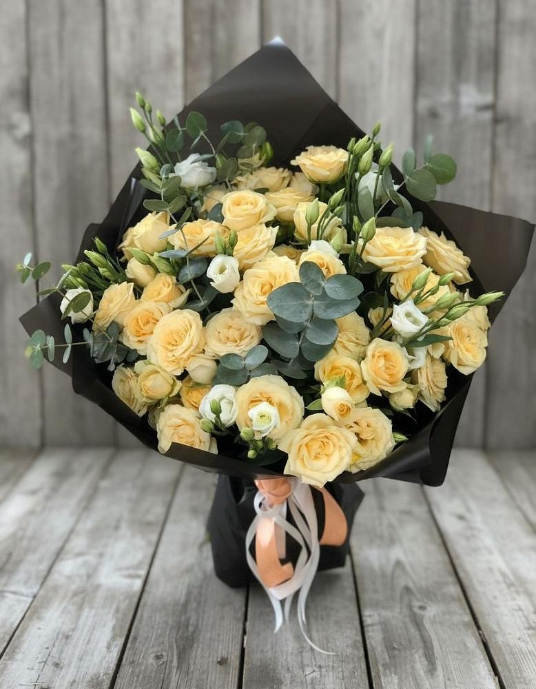 Букет цветов из: Розы и Лизиантусы в Головино