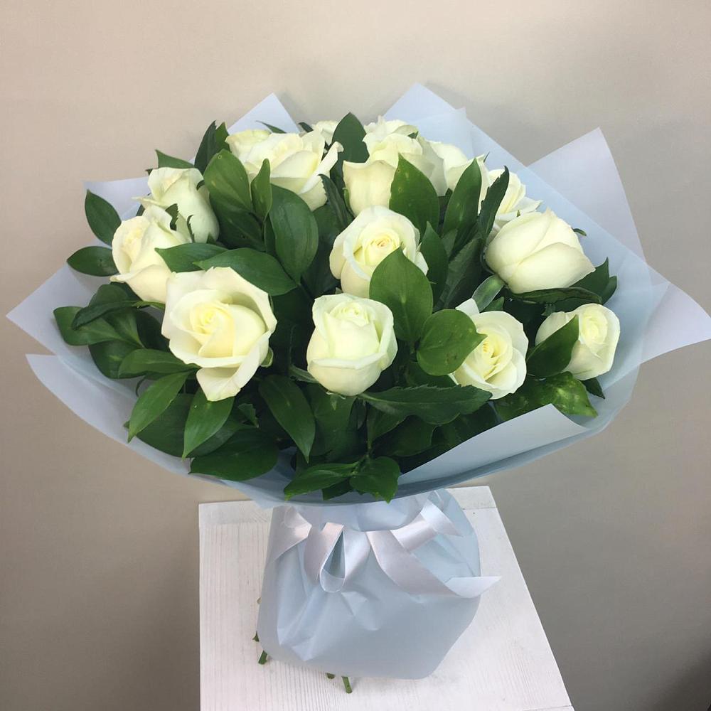 Букет 15 Белых роз Проуд в Головино
