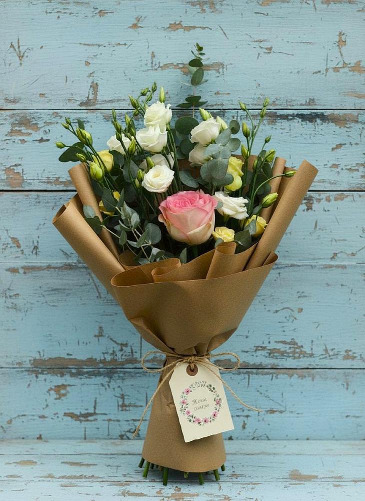 Букет цветов из: Розы и Лизиантусы в Головино