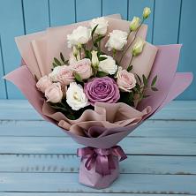 Букет цветов из:  Розы и Лизиантусы в Головино