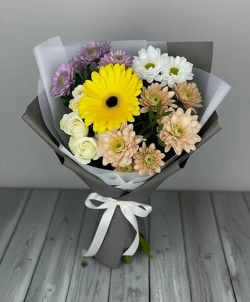 Букет цветов из: Розы, Герберы и Хризантемы в Головино