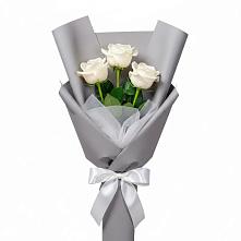 Букет 3 белые розы в Головино