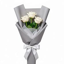 Букет 3 белые розы в Головино