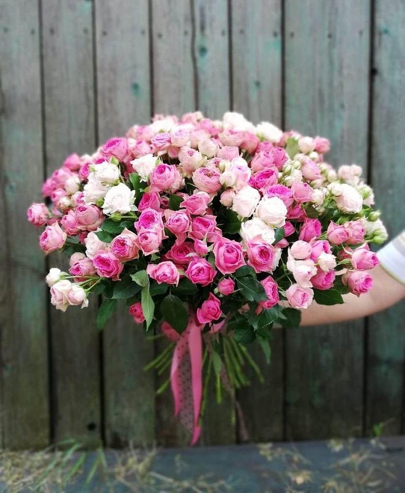 Букет Розовые кустовые розы Натали и Лав Лидия в Головино