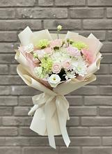 Букет цветов из:  Гвоздики, Розы, Лизиантусы и Хризантемы в Головино