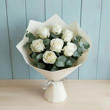 Букет Белые розы в Эвкалипте в Головино