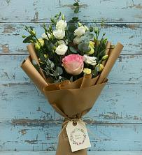 Букет цветов из:  Розы и Лизиантусы в Головино