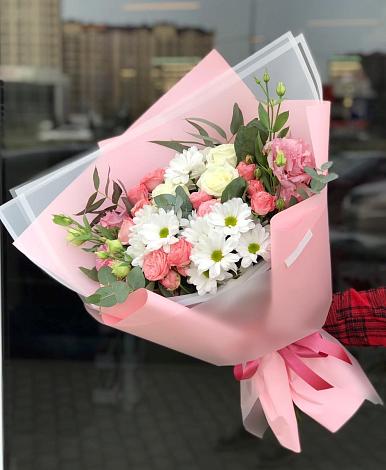 Букет цветов из: Розы, Лизиантусы и Хризантемы в Головино