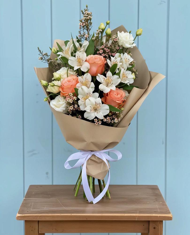 Букет цветов из: Альстромерии, Лизиантусы, Розы и Хризантемы в Головино