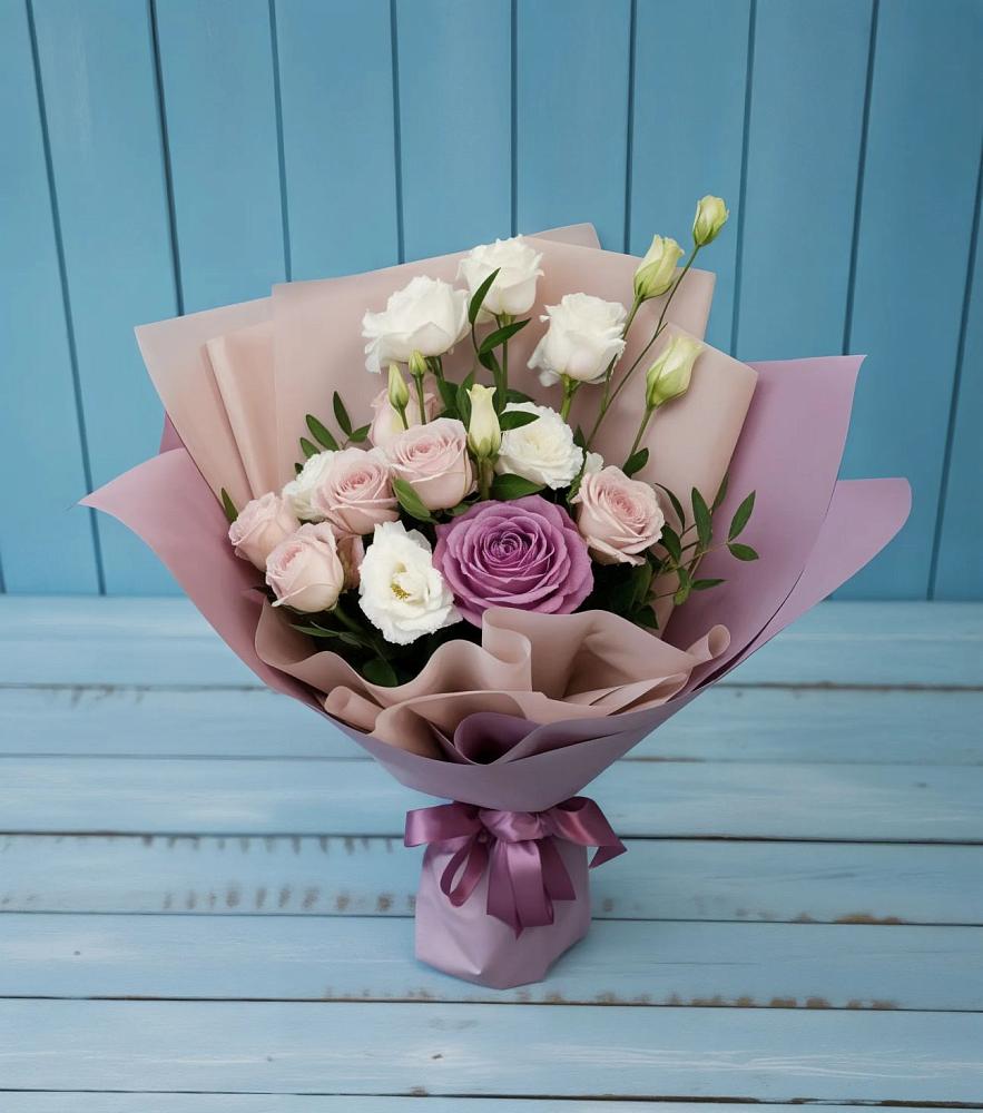 Букет цветов из: Розы и Лизиантусы в Головино