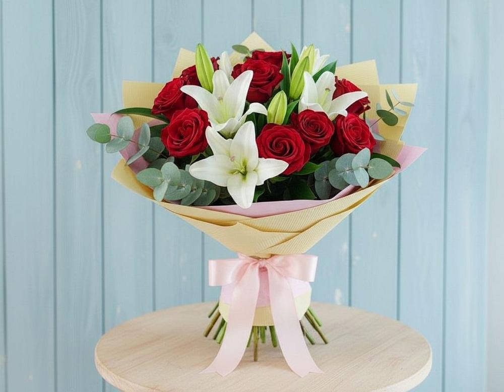 Букет цветов из: Лилии и Розы в Головино